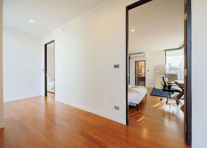 Sukhumvit Stella S5 Villa *