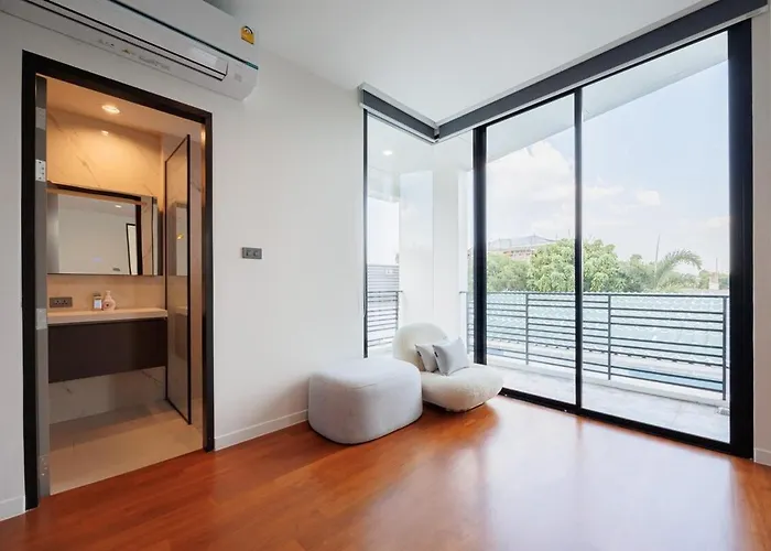 Sukhumvit Stella S5 *